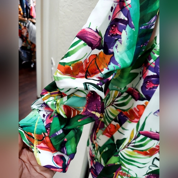 Gabriella Cigarette Suit BLAZER (Never Worn) - Picture 6 of 9